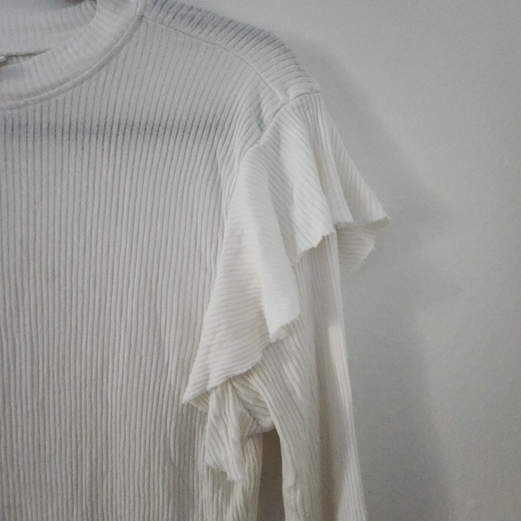 BP. Ruffled shoulder sweater - Picture 4 of 5